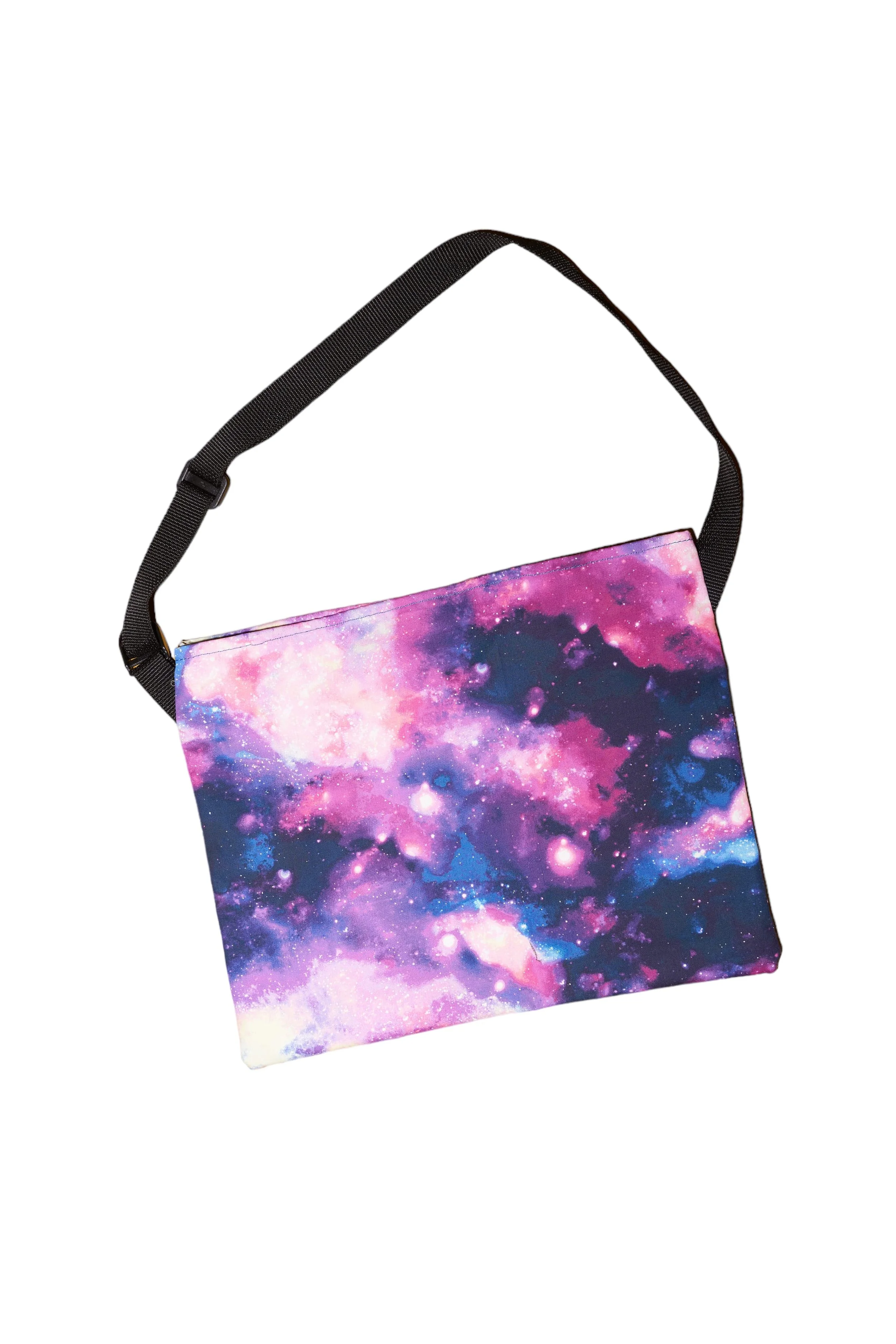 AFS_make friends with salad cycling satchel_37.jpg