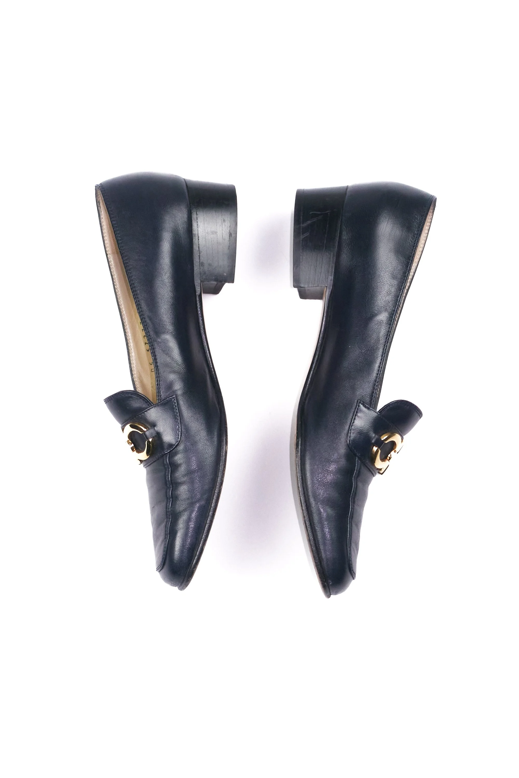 230515 2402 Ferragamo loafers navy leather with gold 1696.jpg