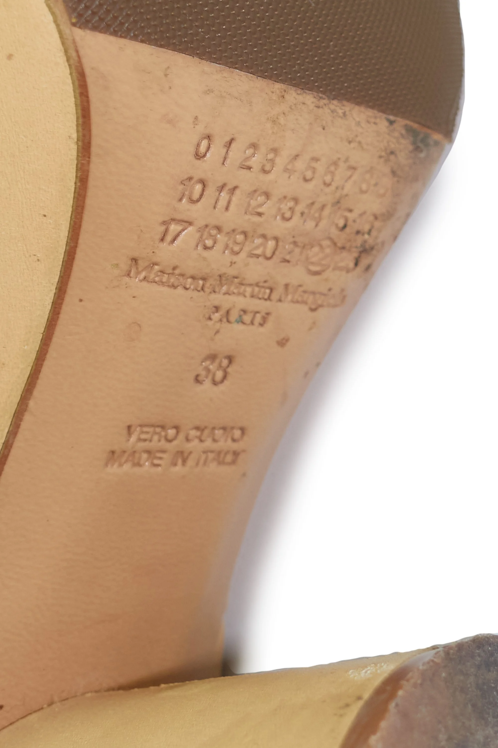 230515 2430 Margiela Heel Boots Cream 1684.jpg