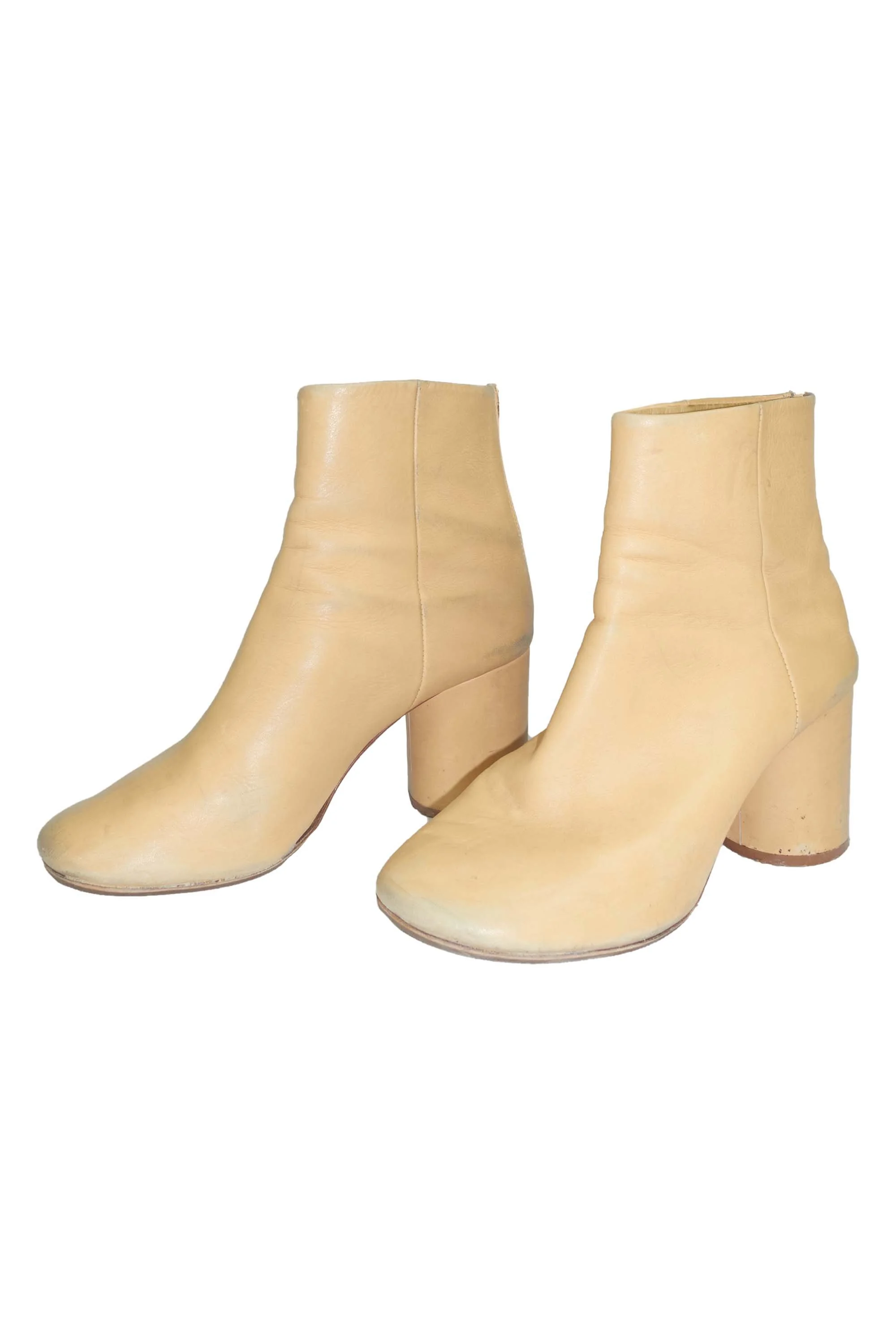 230515 2427 2 Margiela Heel Boots Cream 1673.jpg