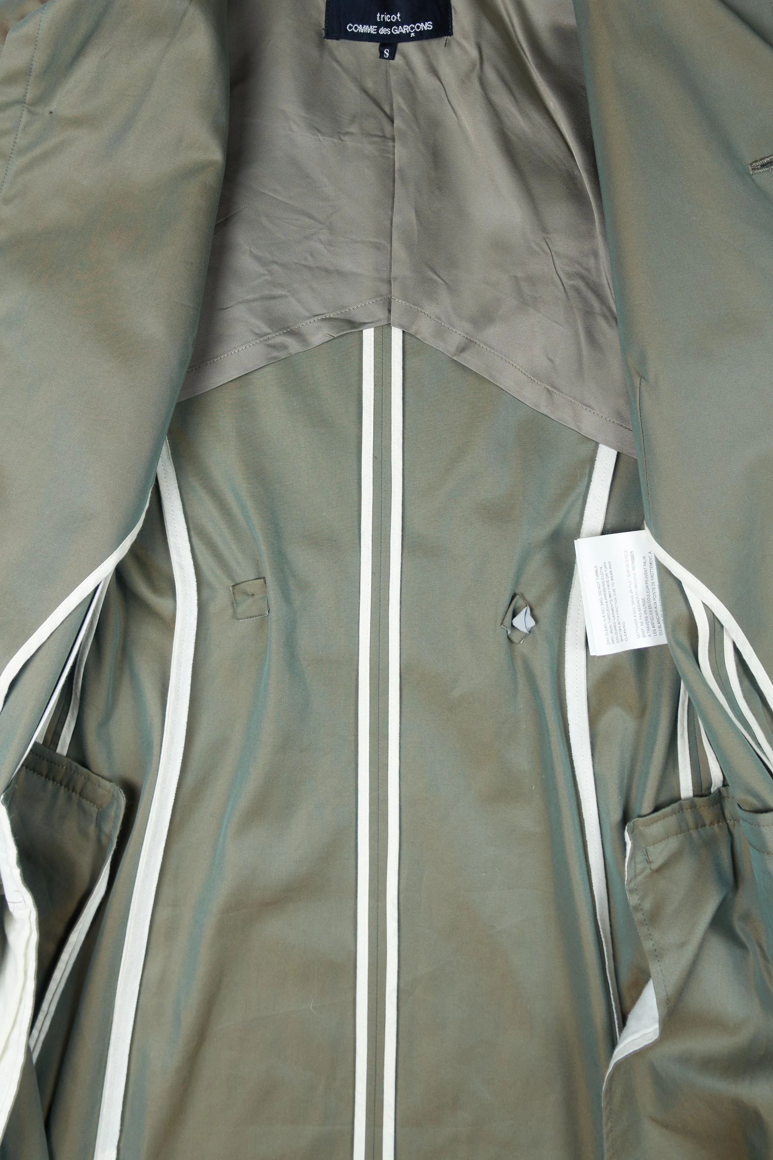 230727 TCDG iridescent coat 2003 0109.jpg