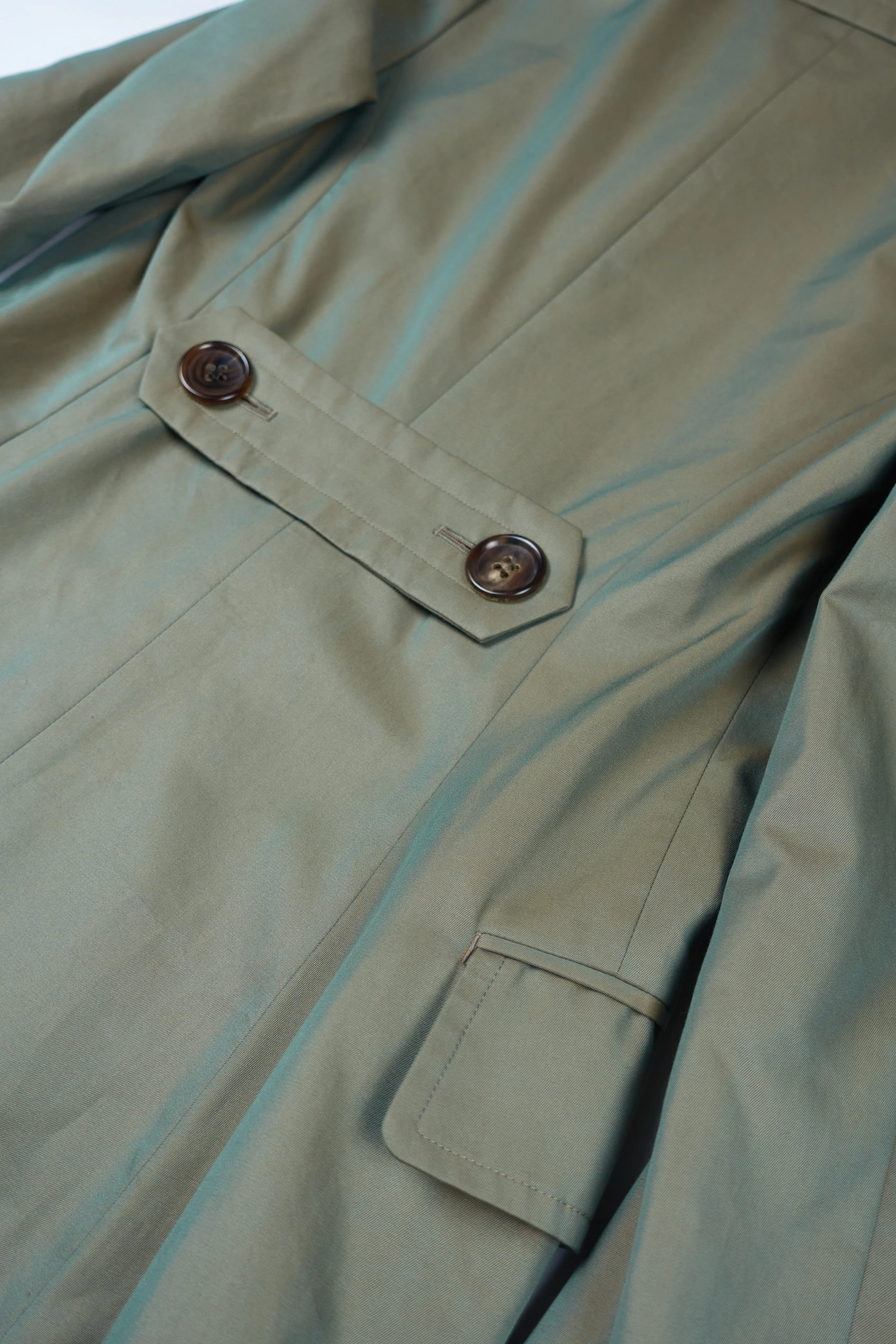 230727 TCDG iridescent coat 2003 0117.jpg