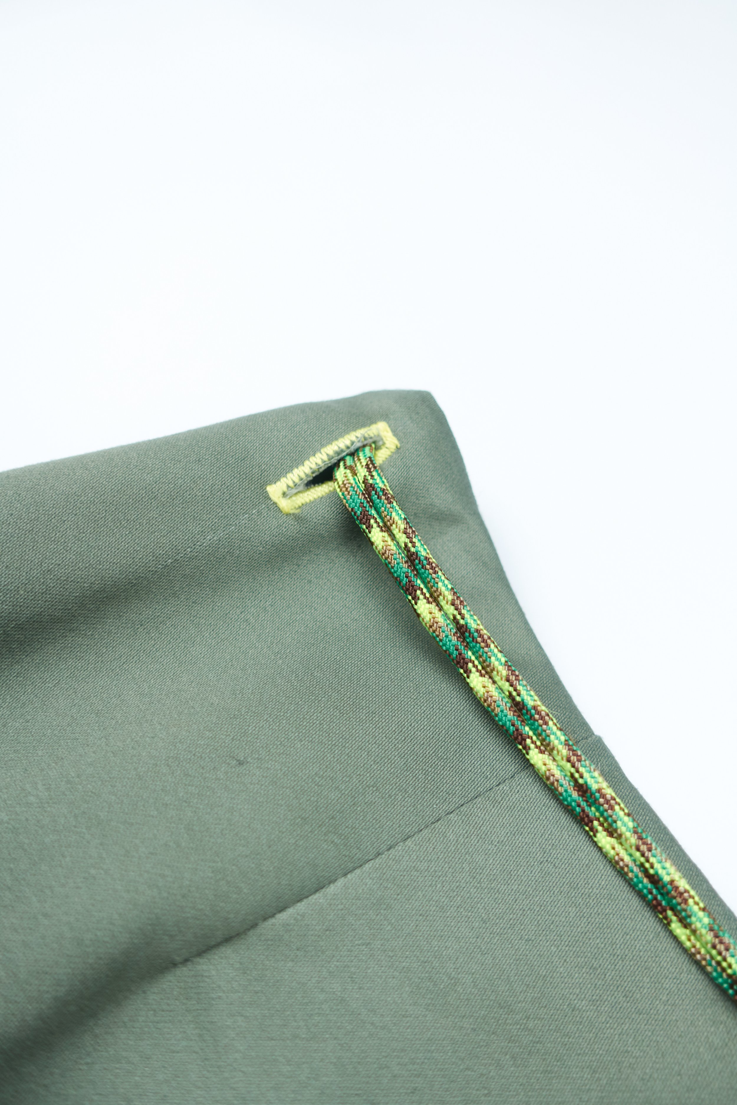 230727 VoC para skirt green with yellow  0316.jpg