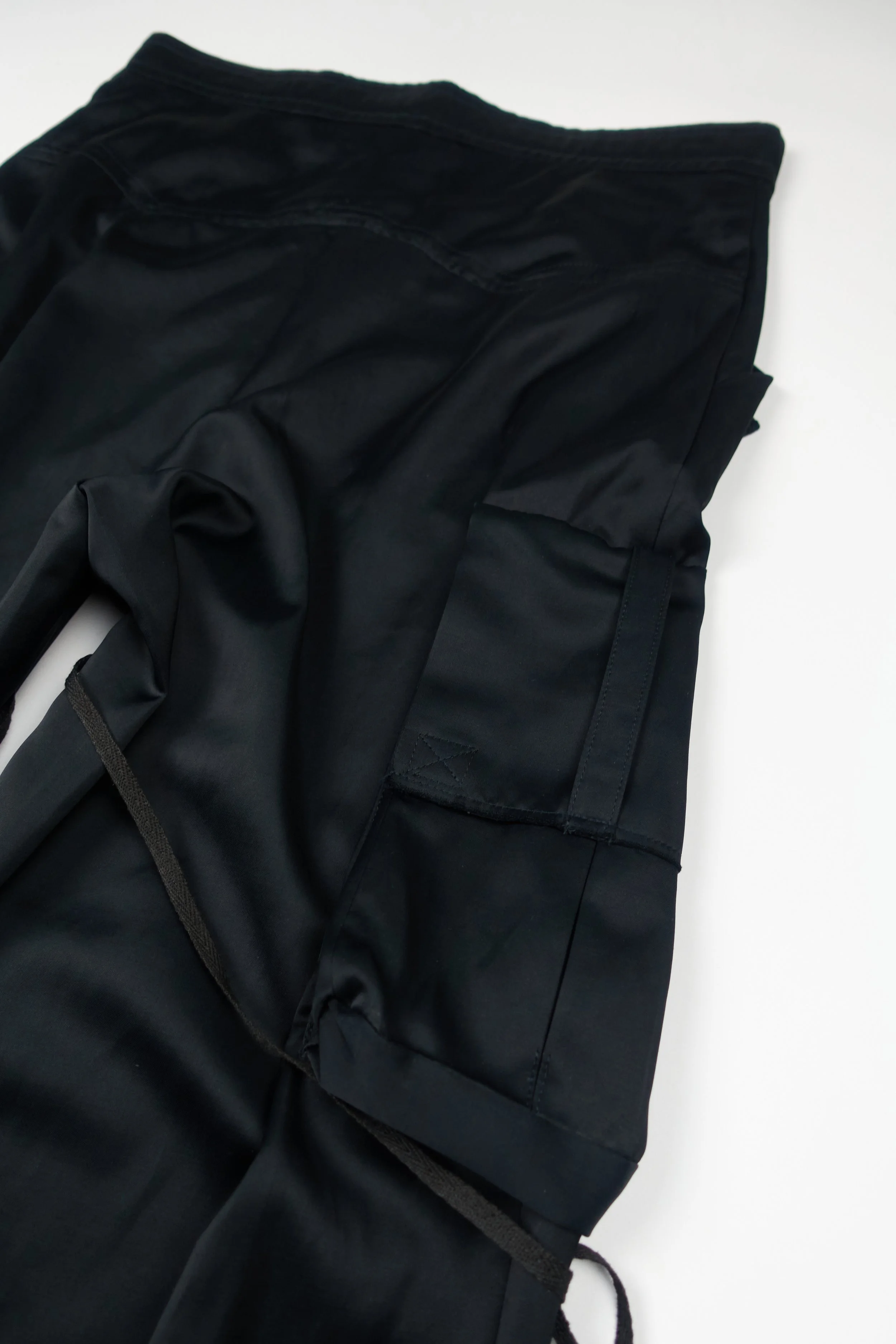 230727 VoC cargo pants lightweight black cupra 0268.jpg