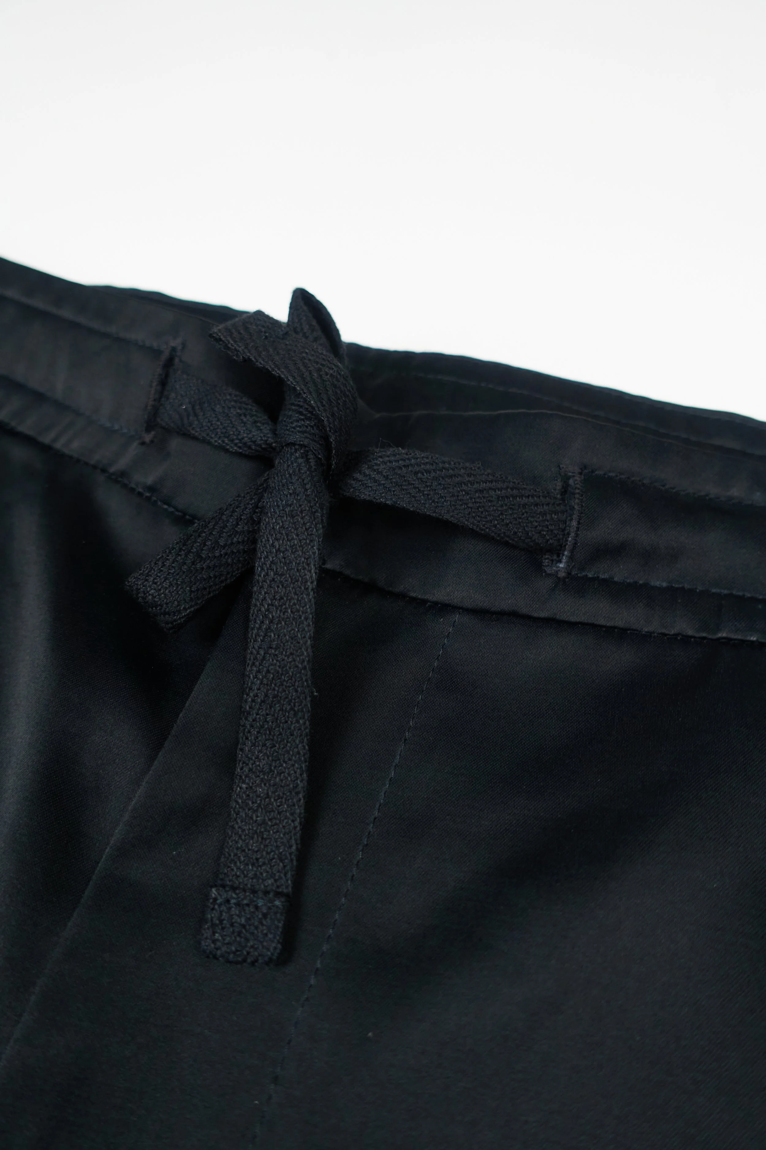 230727 VoC cargo pants lightweight black cupra 0262.jpg