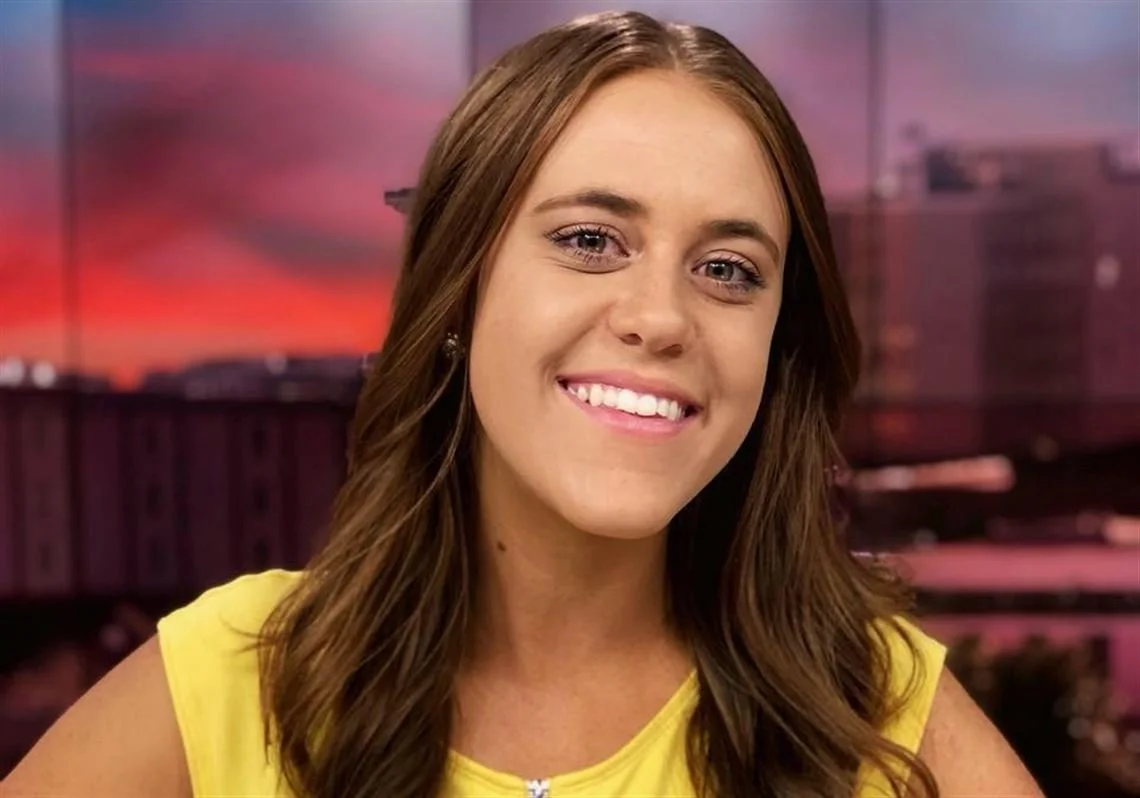 United States: Tori Yorgey Hit By Vehicle On-Air, Continues Reporting