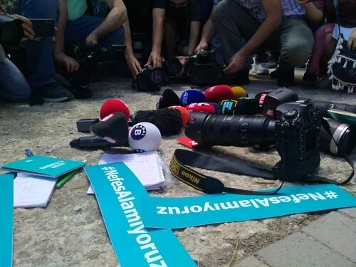 Türkiye: Basın Meslek Örgütlerinden Ve Gazetecilerden Açık Çağrı: Nefes Alamıyoruz