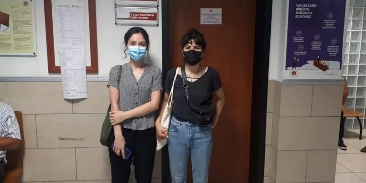 Türkiye: Gazeteciler Yargı Yoluyla Sindirilmeye Çalışılmaya Devam Ediyor