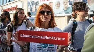 journalism+not+a+crime.jpg