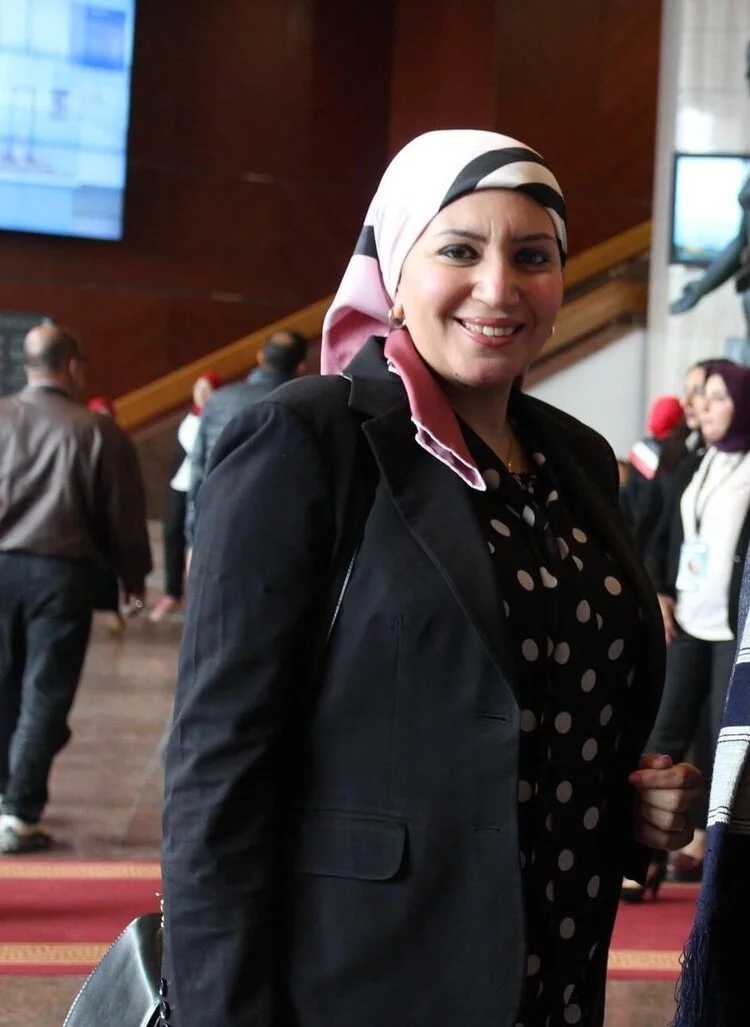 مصر:الصحفية أميرة فتحي ترفع دعوى قضائية ضد نائب رئيس مجلس الشيوخ لتحرشه بها وتهديدها.