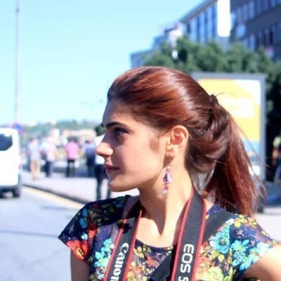 Türkiye: Gazeteci Demet Aran Polis Şiddetine Maruz Kaldı