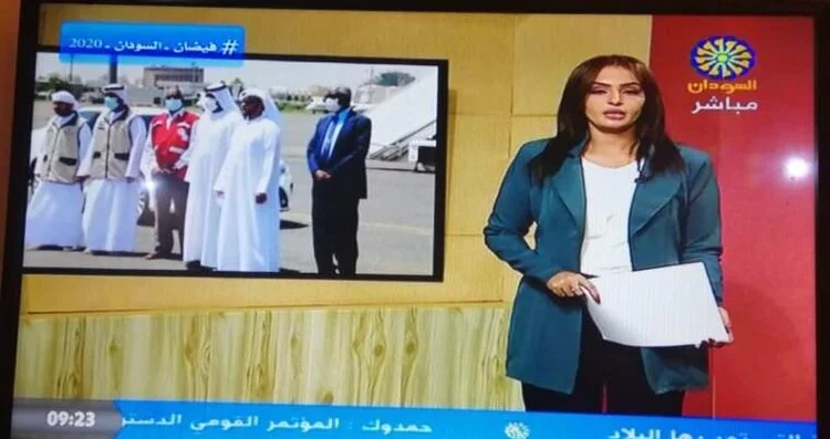 السودان: أعلاميات السودان يتخذون خطوة تقدمية جديدة. مذيعات التليفزيون الوطني يظهرن دون حجاب