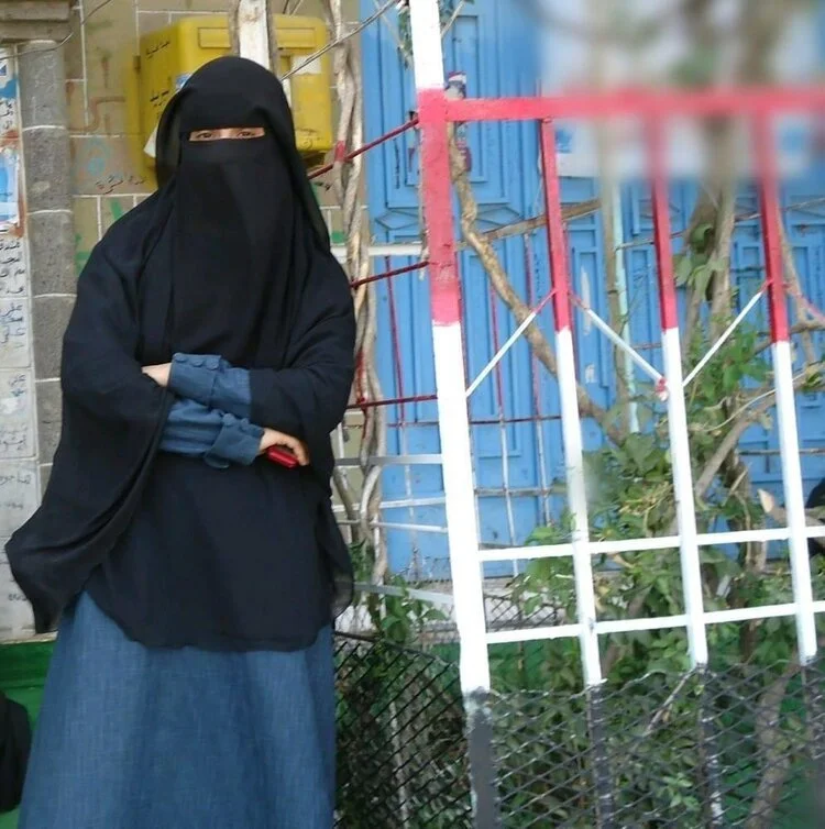 االيمن: حملات تحريض ضد الصحفية وئام الصوفي تتسبب في محاولة أختطاف ولدها.