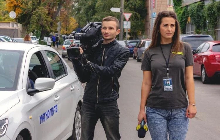 Ukraine: Journalist Anastasiya Bereziy Was Threatened With A Gun While On The Ground
