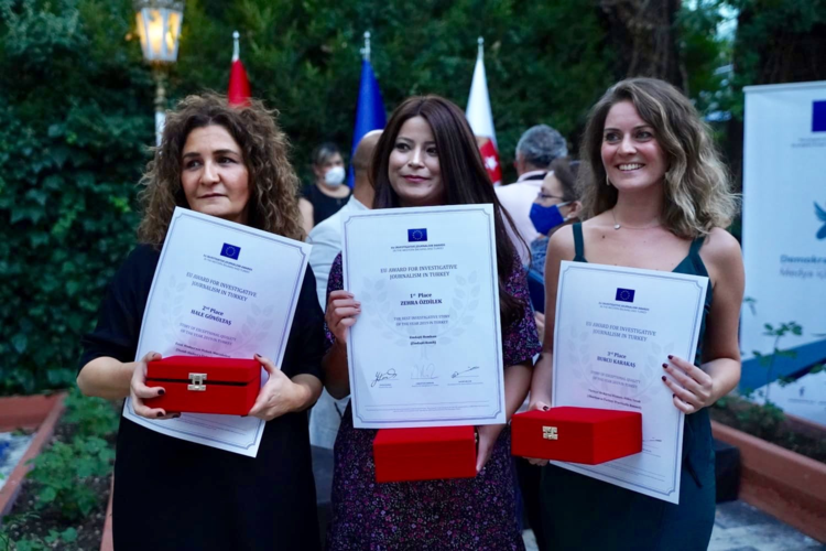 Türkiye: 2019 AB Araştırmacı Gazetecilik Ödülleri Üç Kadın Gazeteciye Verildi.