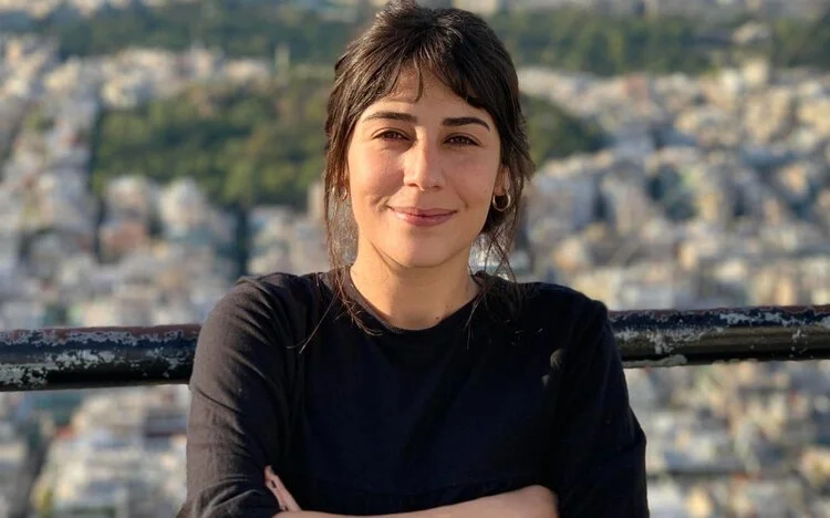 Greece: Mistreatment And Cuffing Of Exiled Journalist Berçem Mordeniz Is Unacceptable.