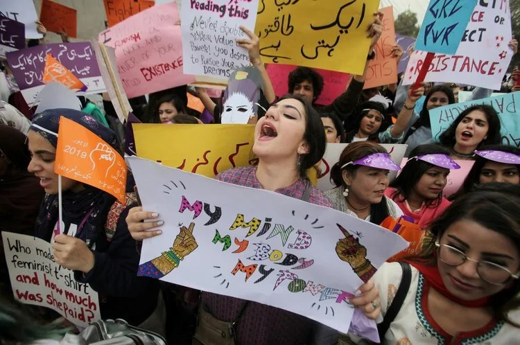 Pakistan: Smear Online Campaigns Against Women Journalists Intensify Amid Aurat March