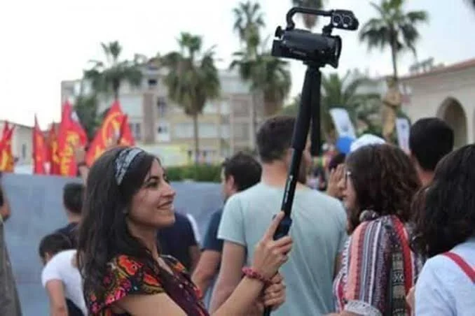 Türkiye: Gazeteci Berivan Altan’ın Gözaltına Alınmasını Kınıyoruz