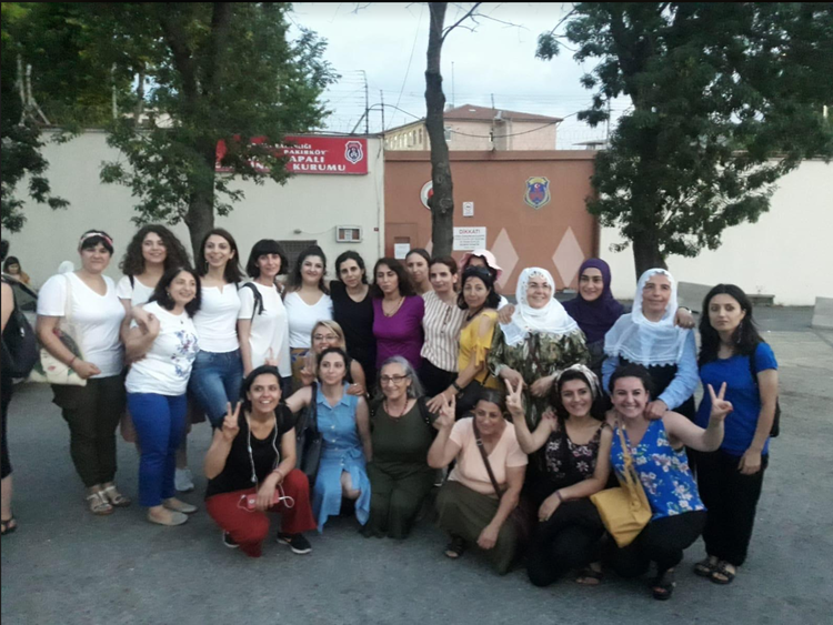 Türkiye: Gazeteci Reyhan Hacıoğlu'nun Serbest Bırakılmasını Memnuniyetle Karşılıyoruz