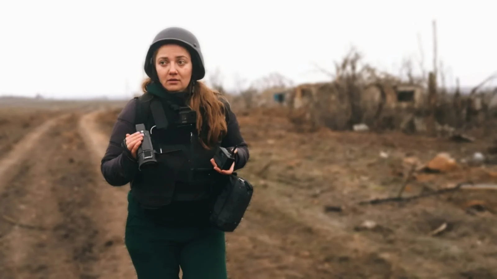 Ukraine: Threats Against War Correspondent Anna Kalyuzhna and Her Family