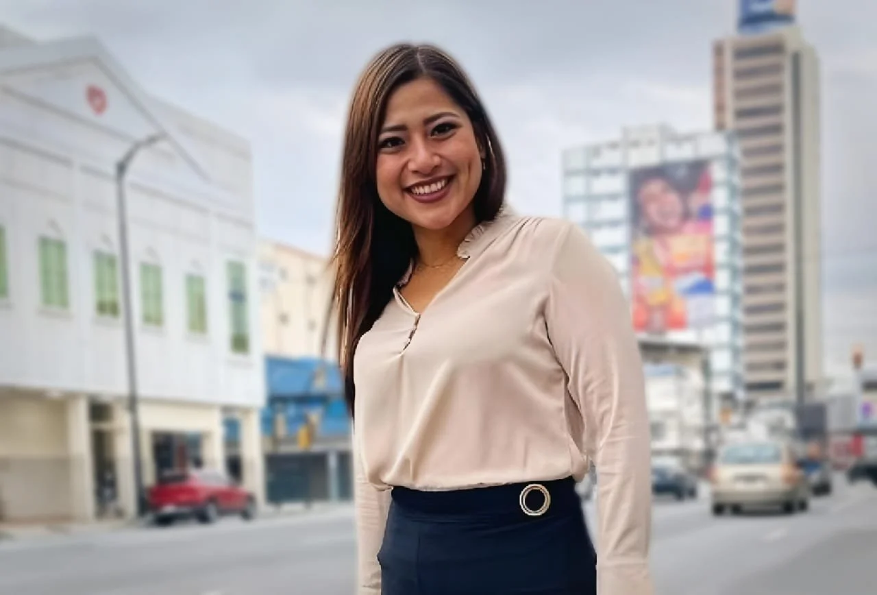 Ecuador: Security Prevent Vanessa Robles from Reporting Police Operation