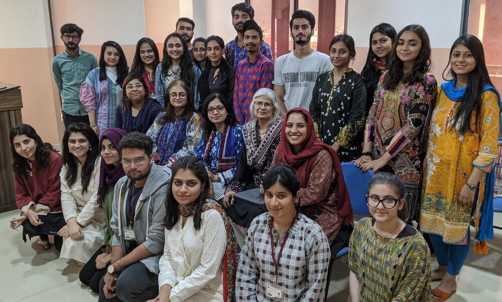 Challenges and Solutions for Women Journalists in Pakistan Newsrooms