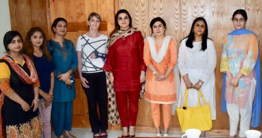 CFWIJ takes delegation to the Federal Ombudsman for harassment. Both commit to a collaborative action plan