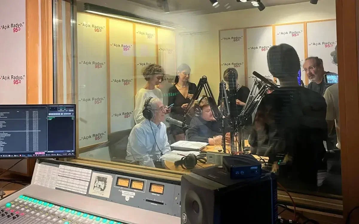 Turkiye: Açık Radyo Shut Down by Authorities in Attempt to Stifle Press Freedom