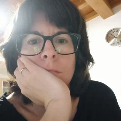 Spain: Political Party Brands Journalist Lorena R de La Torre “Enemy” - Banning Her From Events | Party Must Allow Her to Report