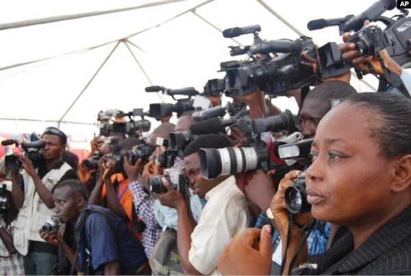 Nigeria: Violent Mob Attack Journalist Iniyekenime Bruce and Colleagues, Forcing Them to Flee For Their Lives