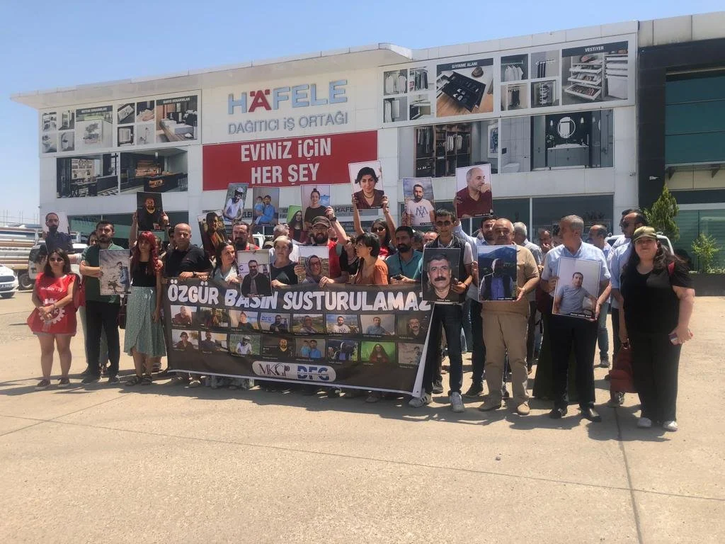 Ankara’dan Diyarbakır’a Gazeteci Ve Kadın Dayanışması