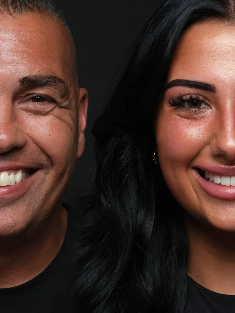 Duoportret van vader en dochter, wang aan wang gefotografeerd in Zoetermeer