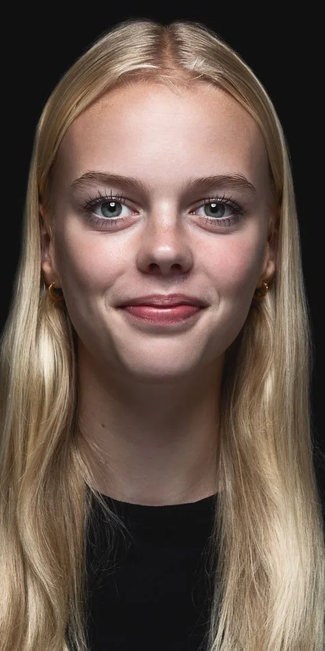 2-in-1 portret van meisje waarbij twee foto’s zijn samengevoegd