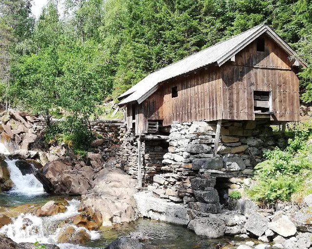 Bjørkedal båtsamling