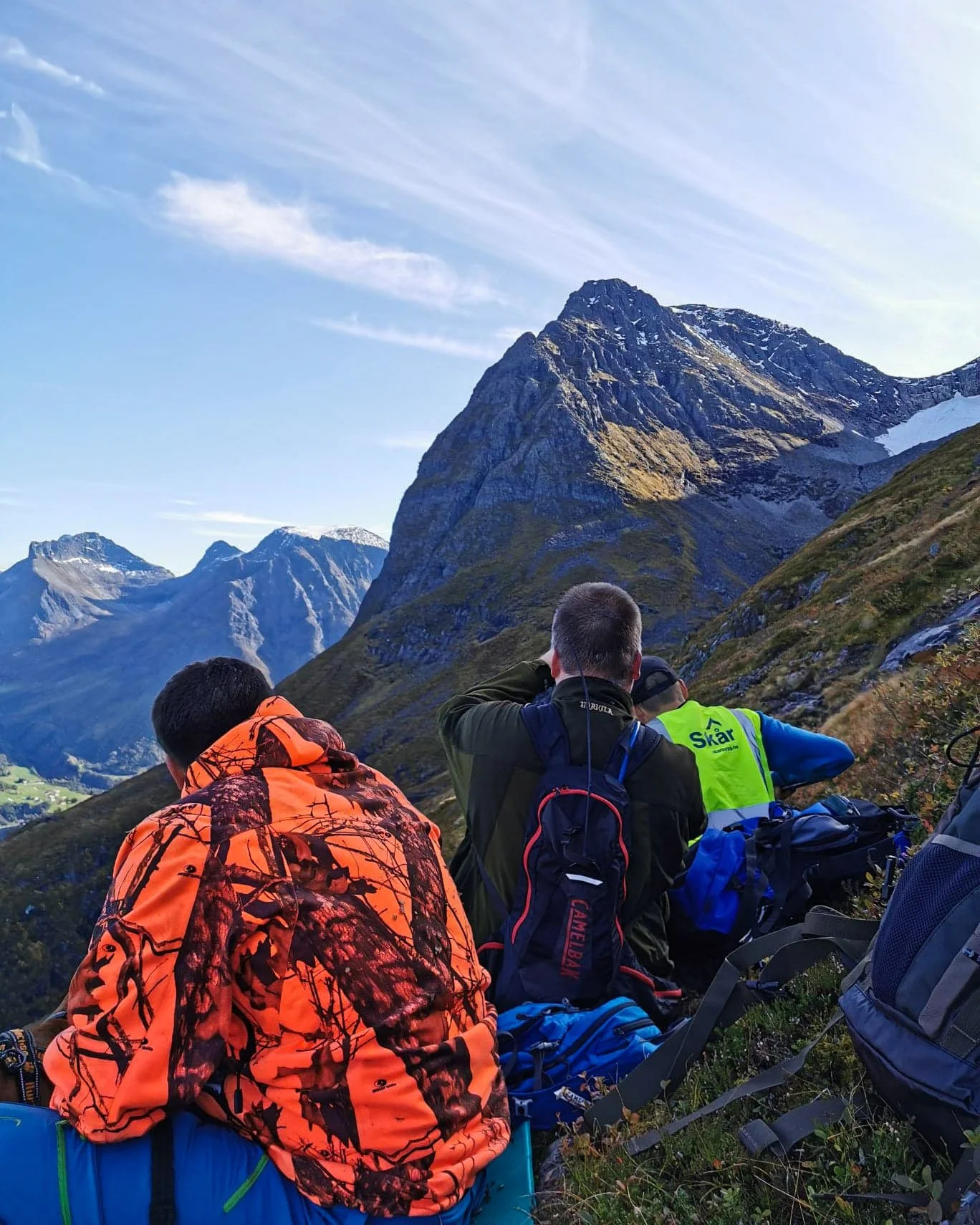 Skårabakkane jeger i fjell_edited.jpg