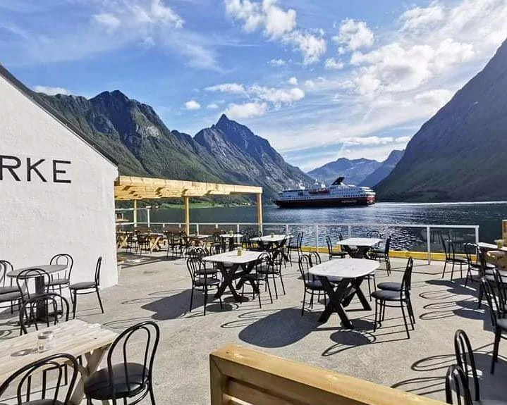 Basecamp Hjørundfjord 