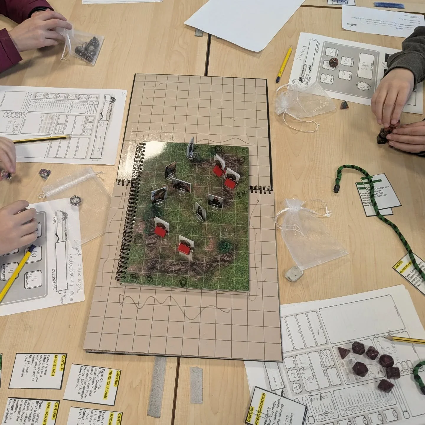 This week's Dungeons and Dragons Club saw the group having to really work together to escape some giant rats and track some interesting footprints 🐀🪾👣