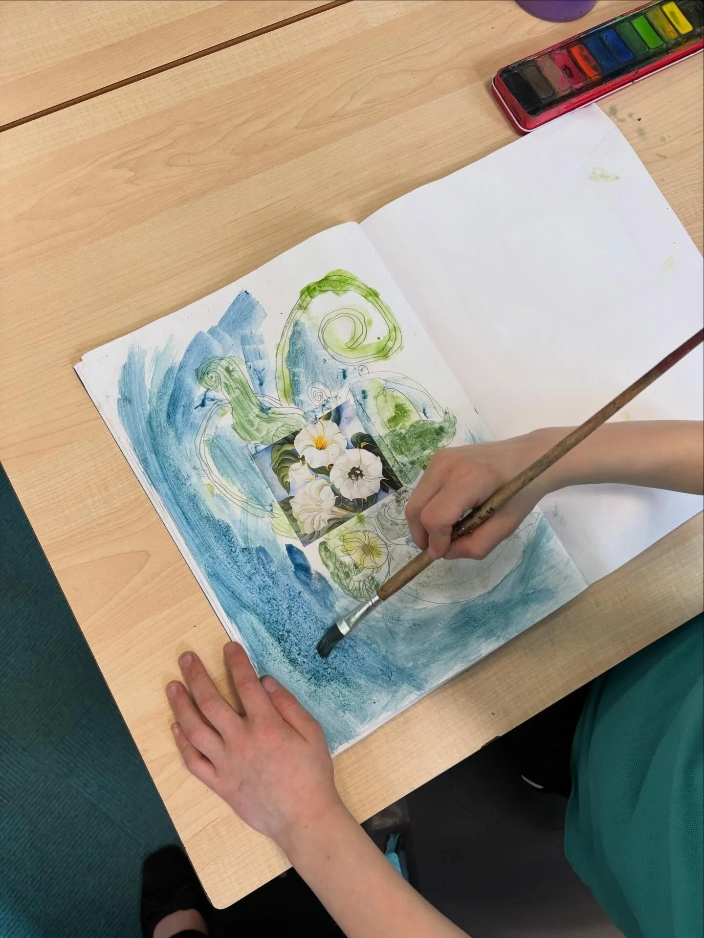 This week, Kingfishers have created artwork inspired by Georgia O&rsquo;Keefe 💐 #hebdenbridgeschoolsfederation #hebdenbridgeschools