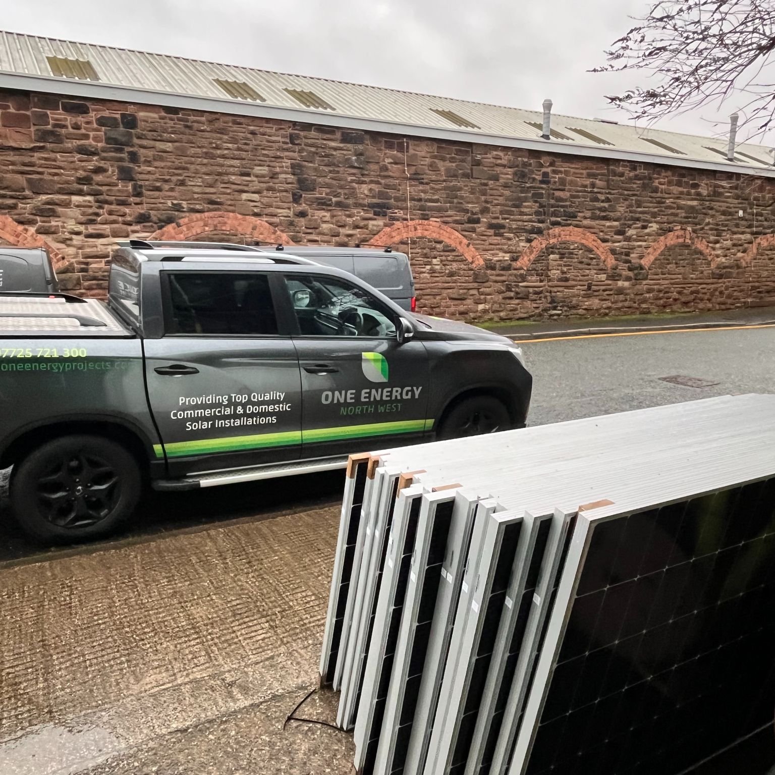 We're working on an installation close to home on the Wirral today, featuring ZNShine 500W modules. As always, we&rsquo;re proud to contribute to the local community&rsquo;s commitment towards renewable energy.

#oneenergynorthwest #solarpv #wirral #