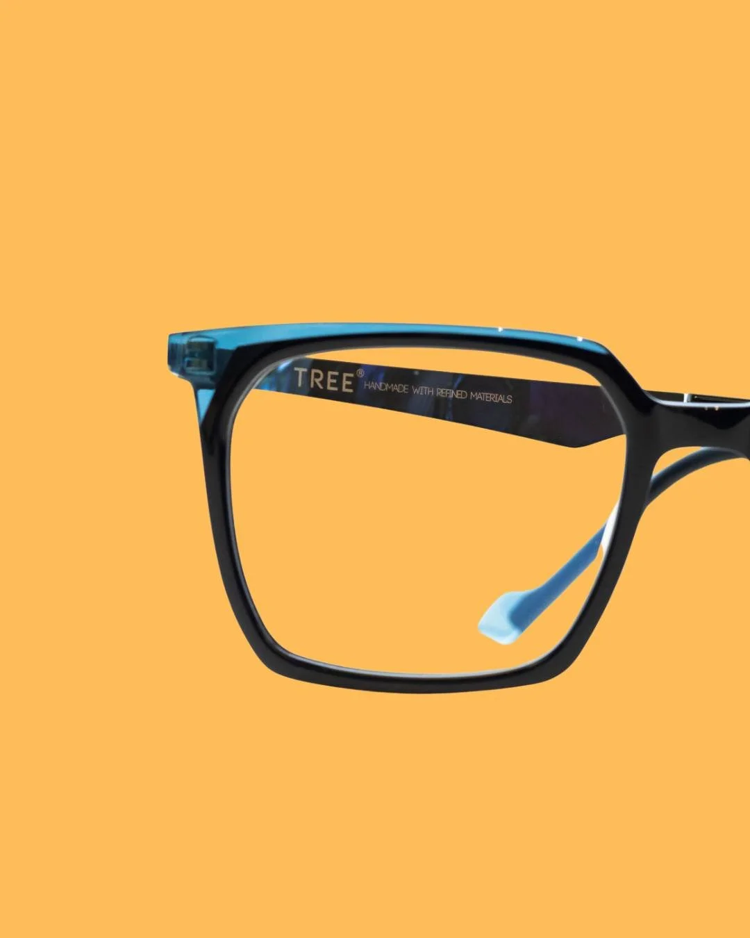 Classic with a twist. Tree Specticals frames bring timeless style with a bold touch of grace. For the man who appreciates refined design, subtle details, and eyewear that makes an understated statement. Minimal, confident, unmistakably you.

Discover