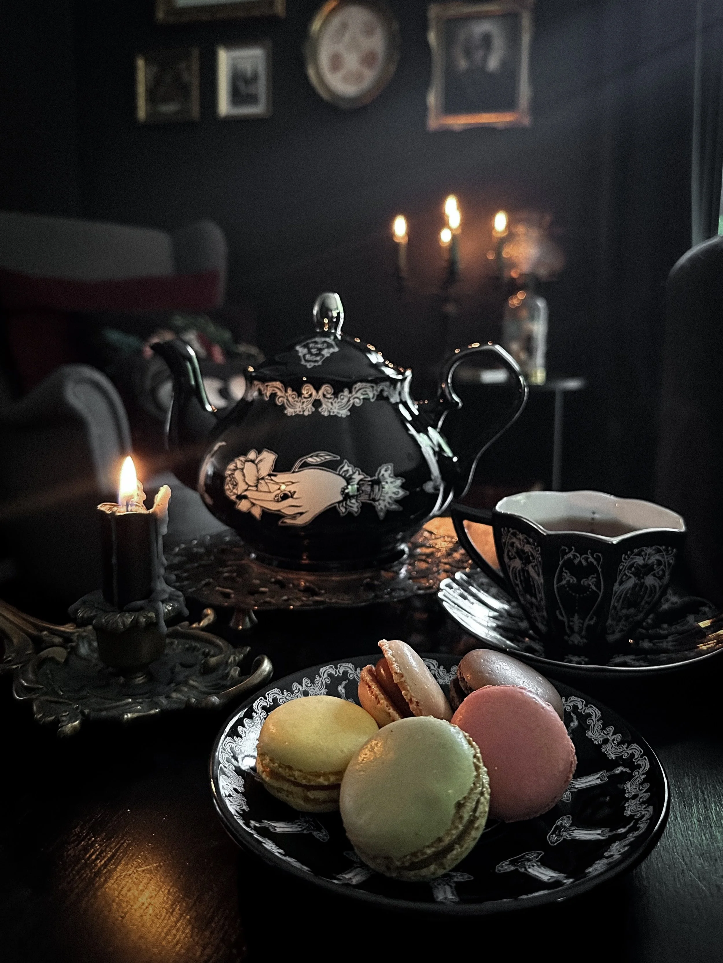 Life lately 🫖🥀 🎶
.
Enjoying my favorite treats, foods, sounds, and scents and being intentional about connecting with the garden and all my animal friends.