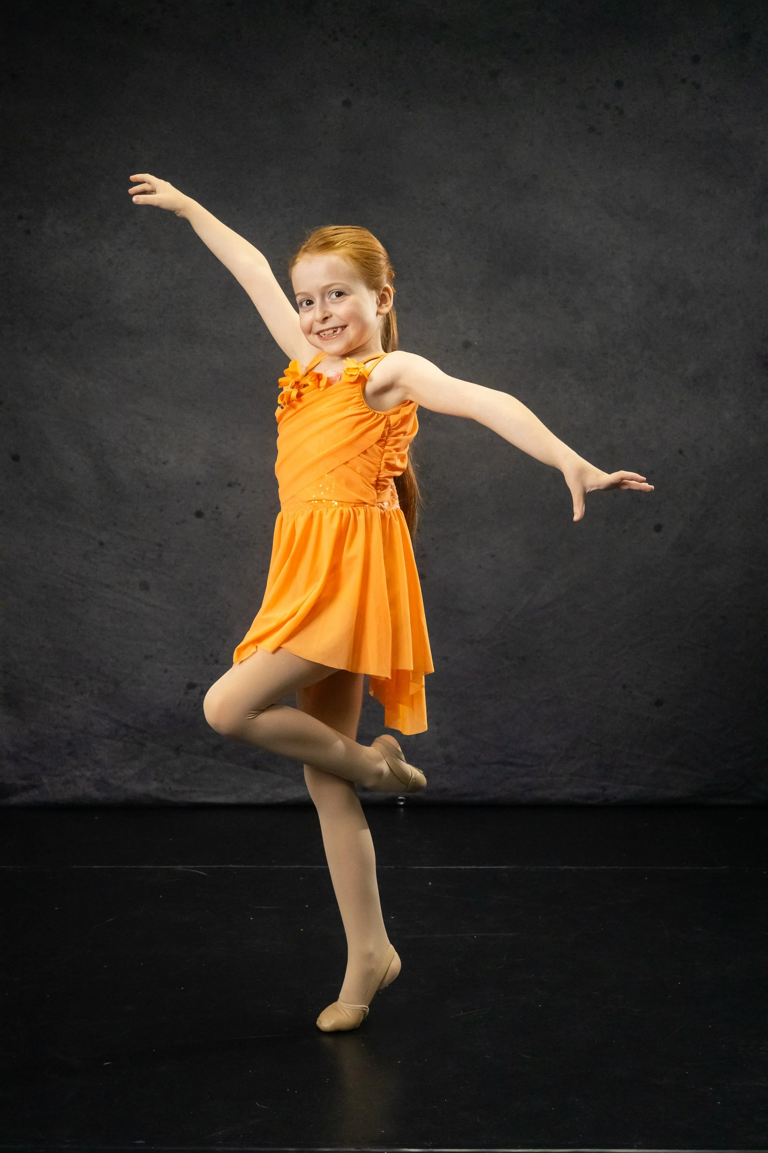 beautiful dancer posing for picture
