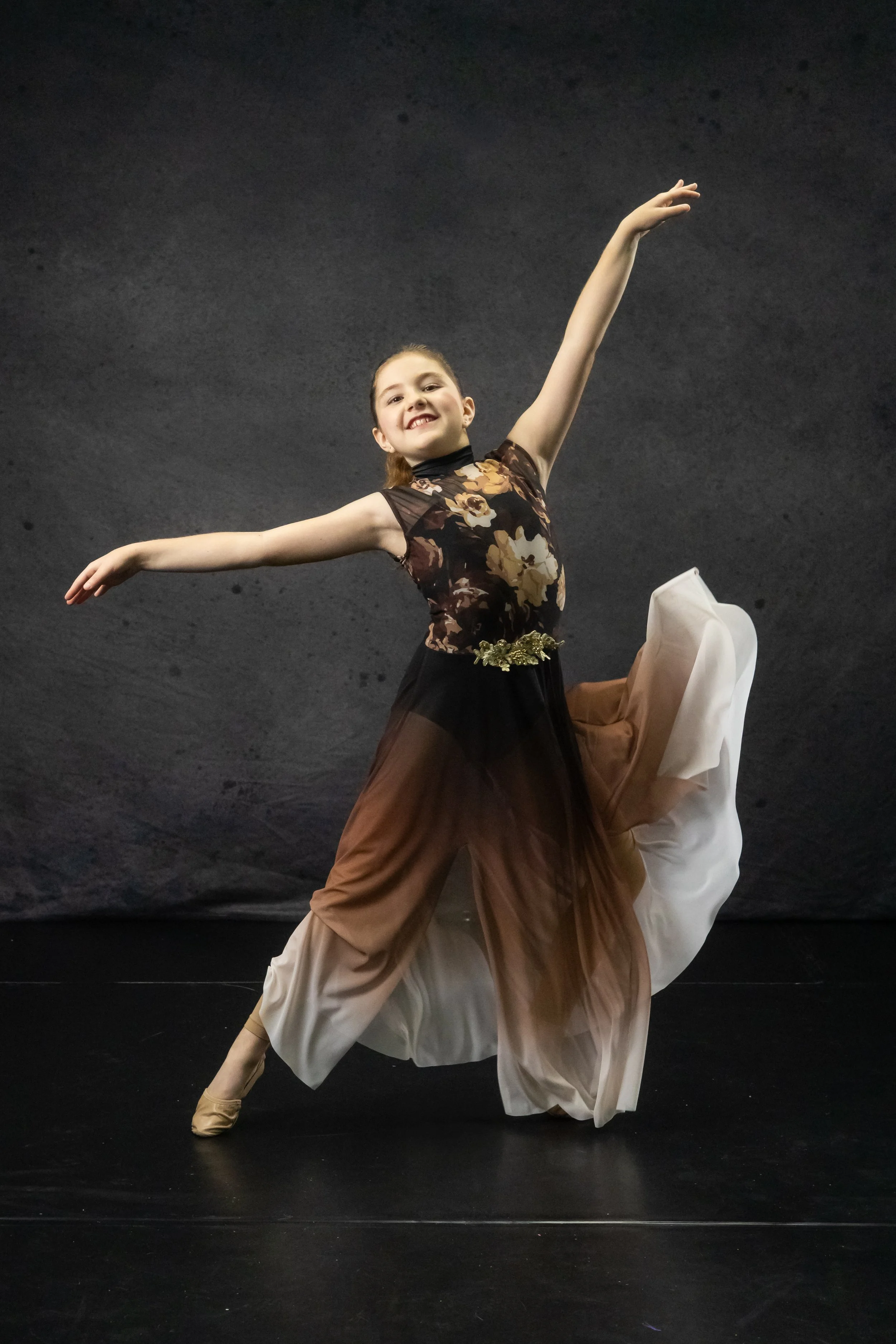 dancer showing her beautiful lines