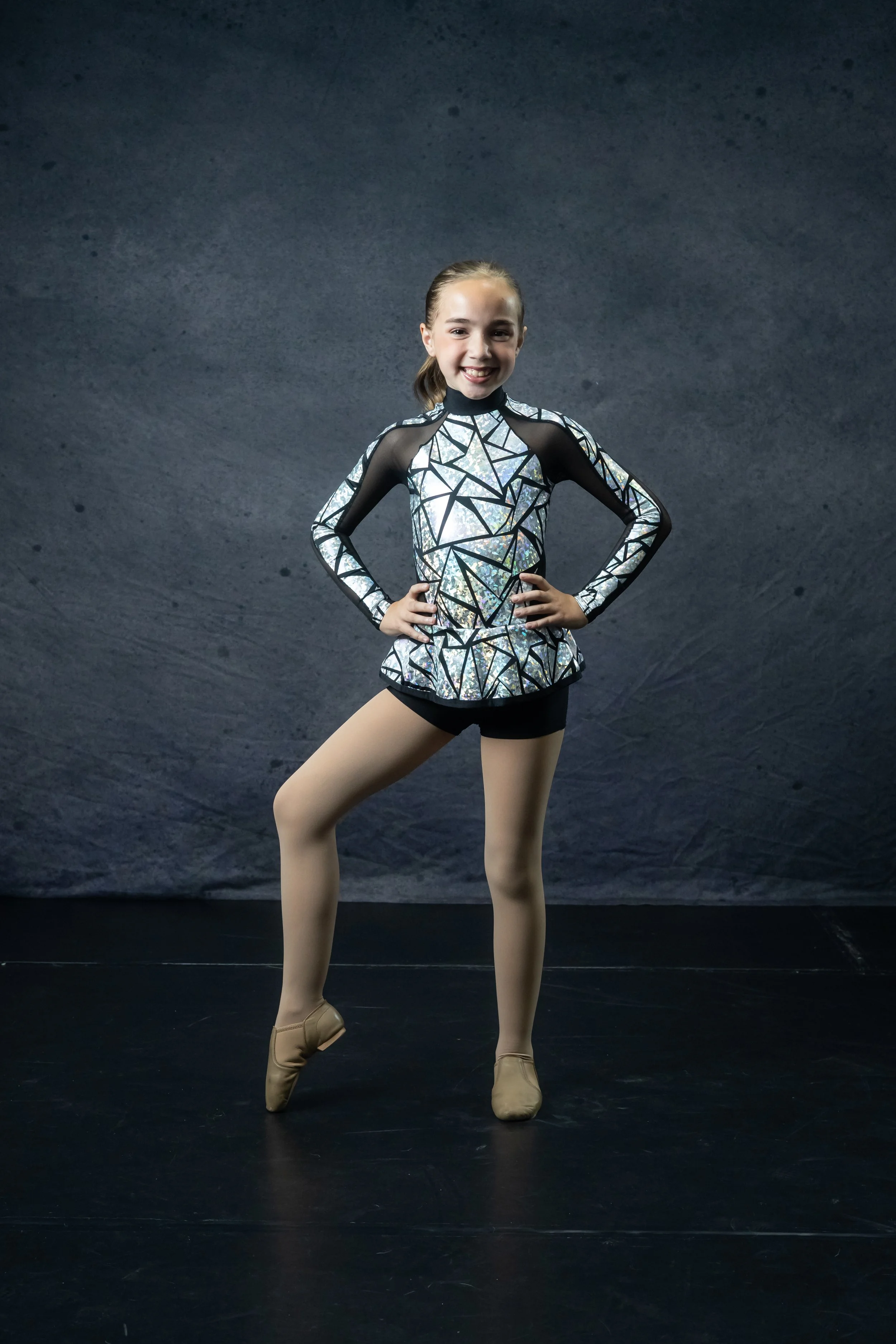 jazz dancer holding a difficult dance pose