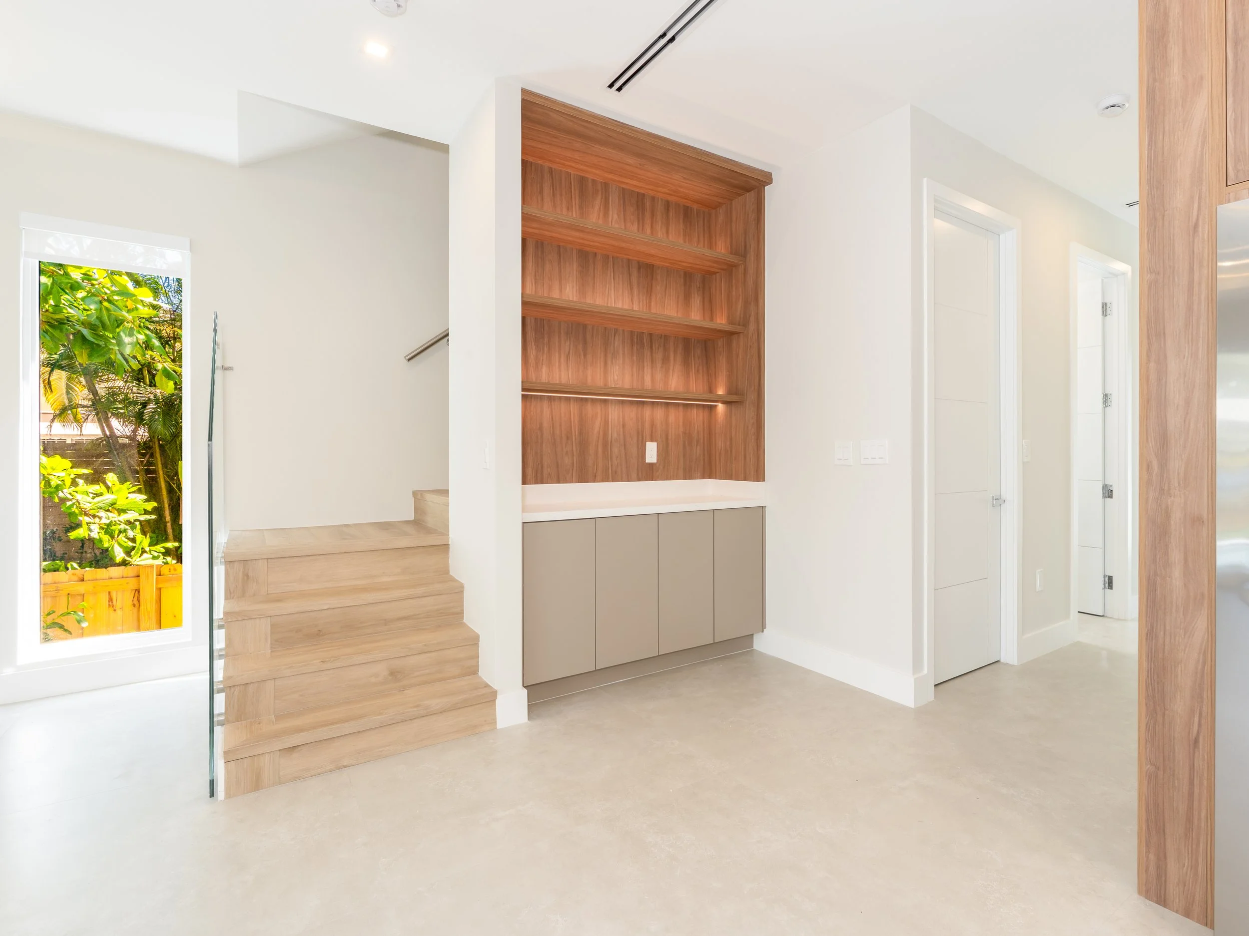 17. 1701 SW 23rd St Interior.JPG