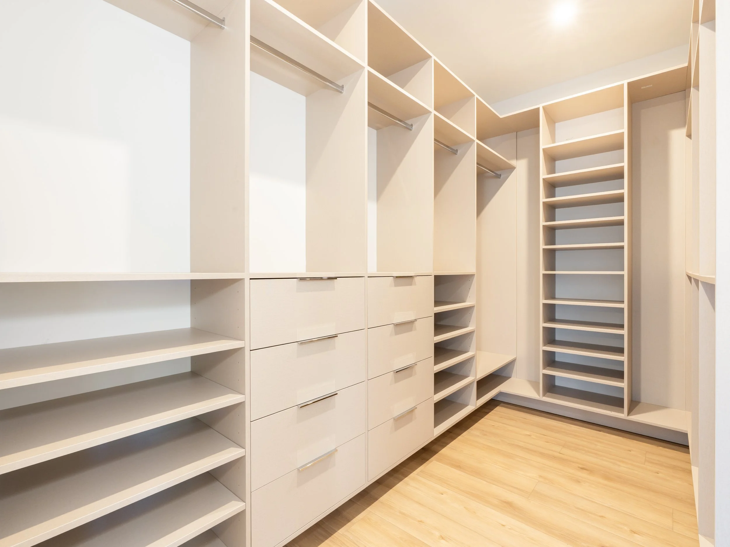 26. 1701 SW 23rd St Interior.JPG