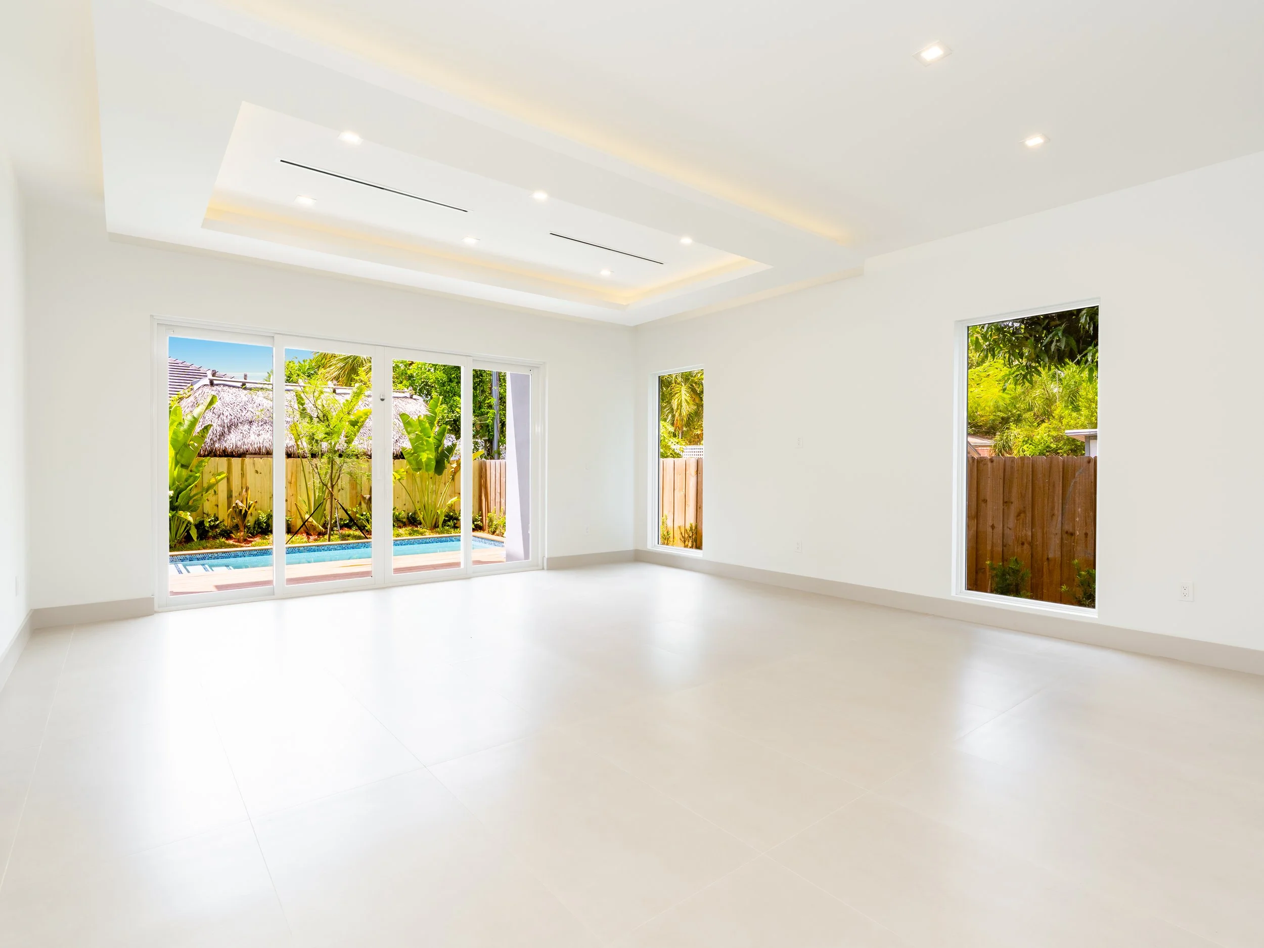 16. 721 SW 7th Ave Interior.JPG