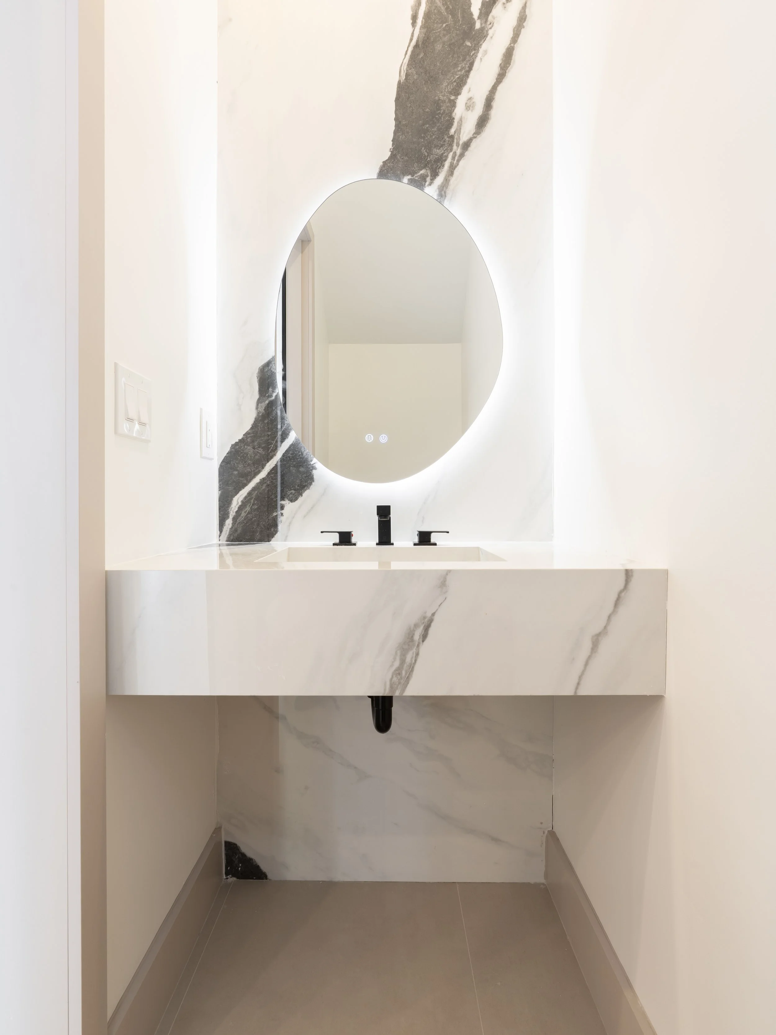 24. 721 SW 7th Ave Interior.JPG