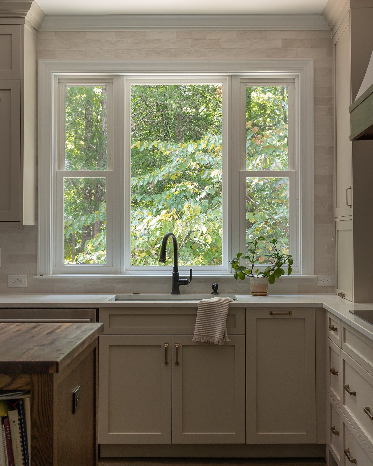 Tripp-Place-Elkins-Interiors-11.jpg