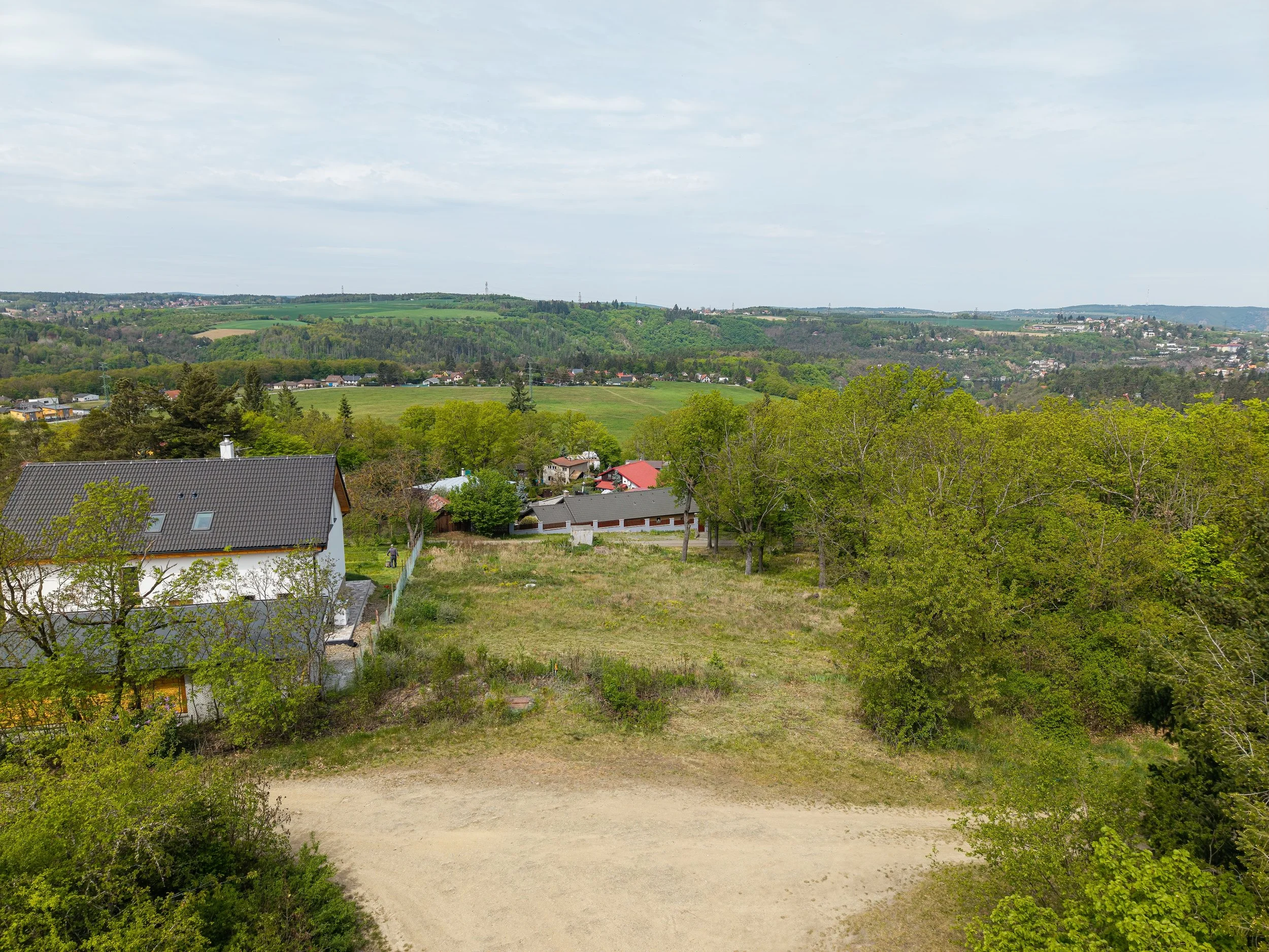 Pozemek Hradištko-5.jpg